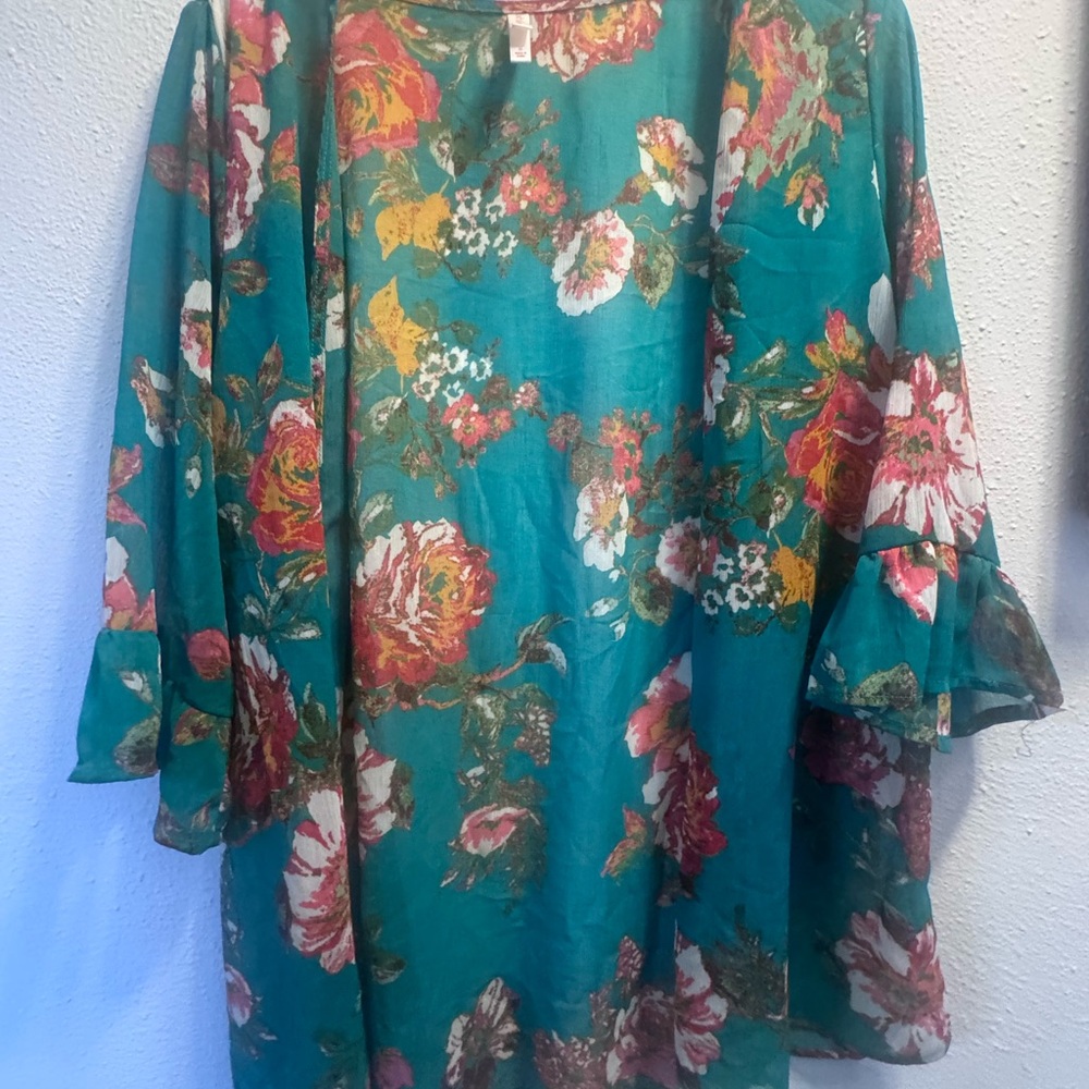 Xhilaration Teal Floral Ruffle-Sleeve Tunic